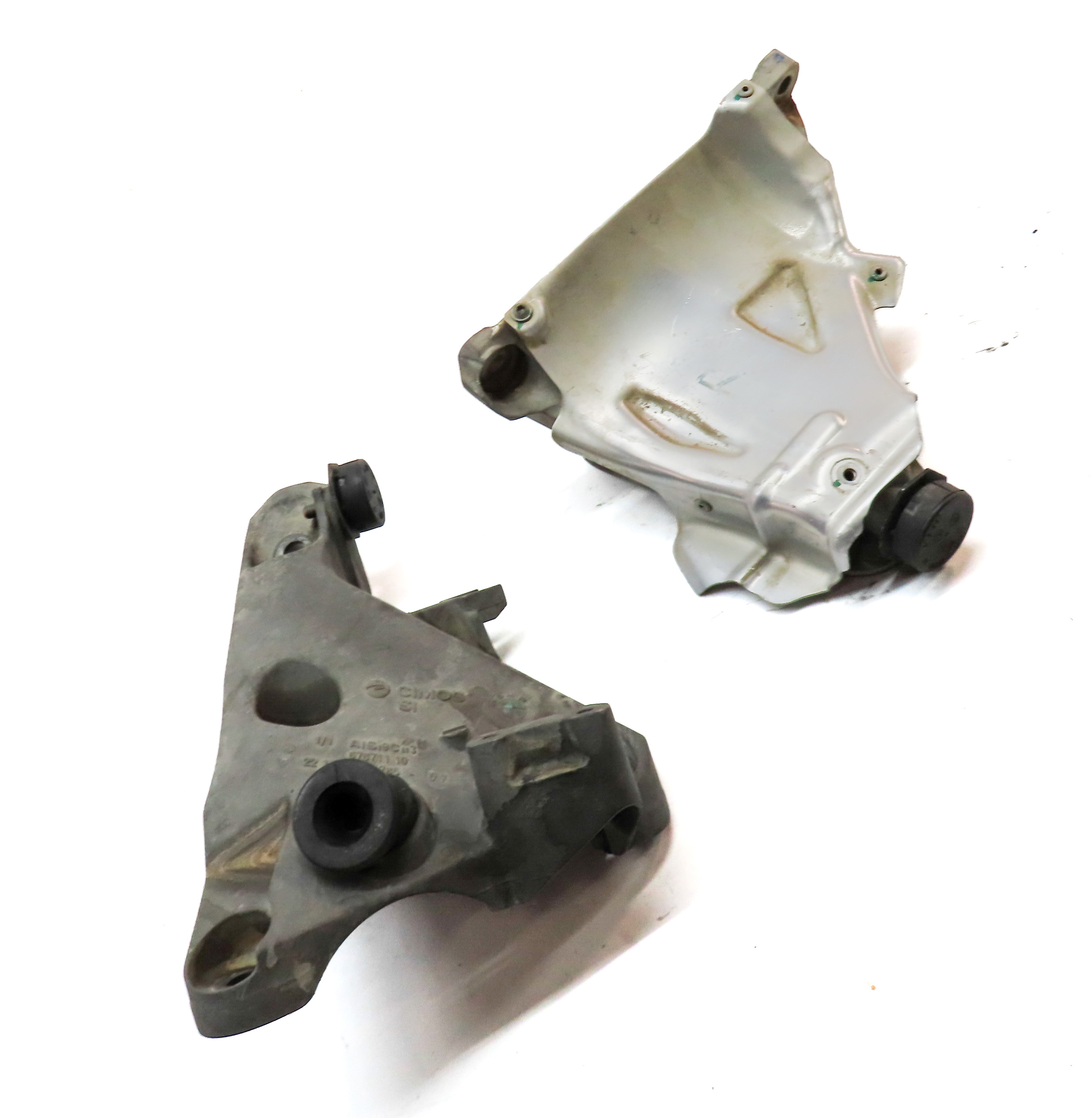2015 BMW X5 (F15) 3.0L DIESEL (N57T) ENGINE MOTOR MOUNT BRACKET SET/2 — exact item pictured